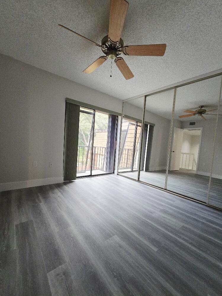 SHERWOOD LAKES - Residential