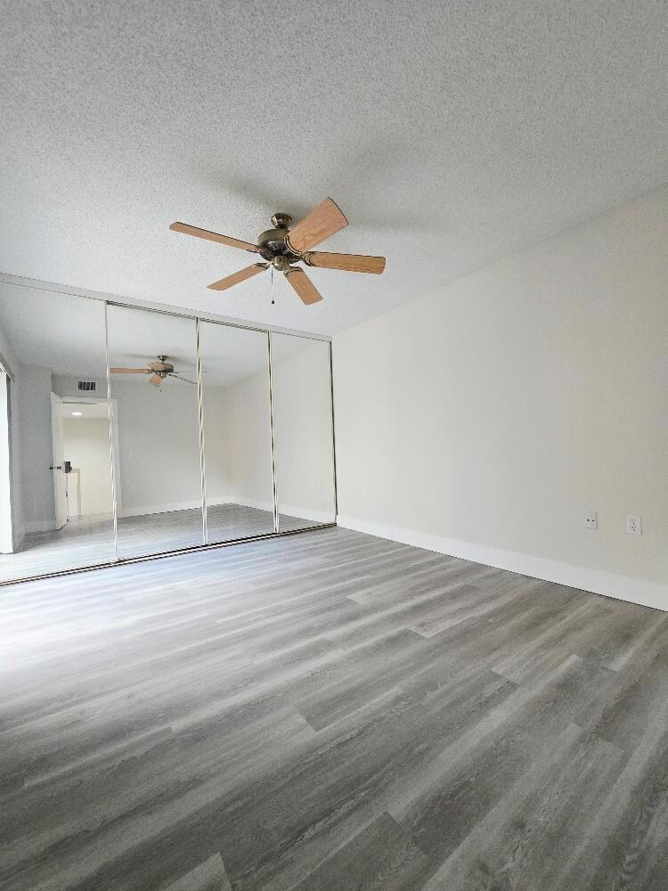 SHERWOOD LAKES - Residential