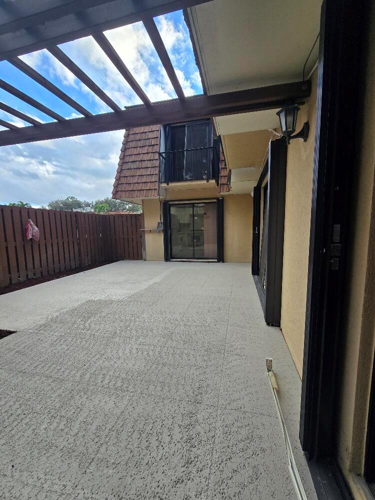 SHERWOOD LAKES - Residential