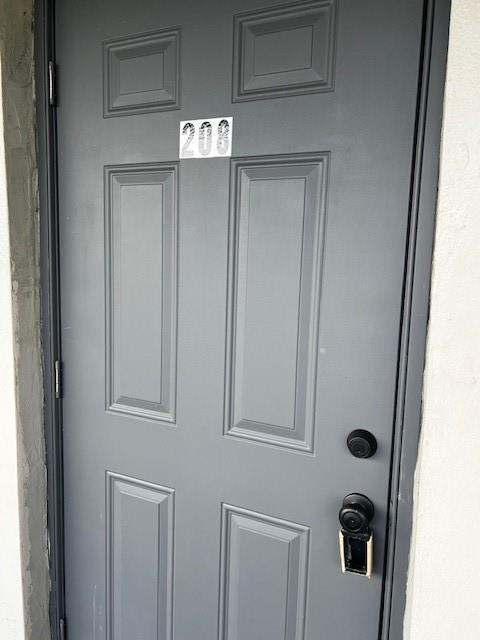 VERSAILLES GARDENS CONDO - Residential Lease