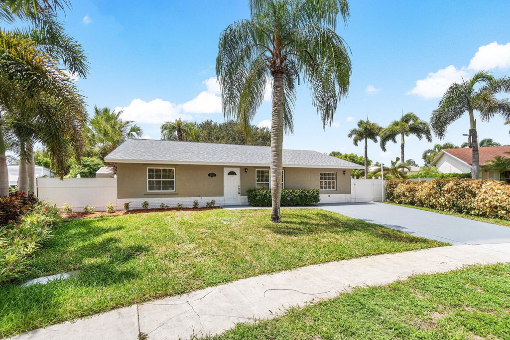 Photo of 6902 Athena Drive, Lake Worth, FL 33463 (MLS # R11120395)