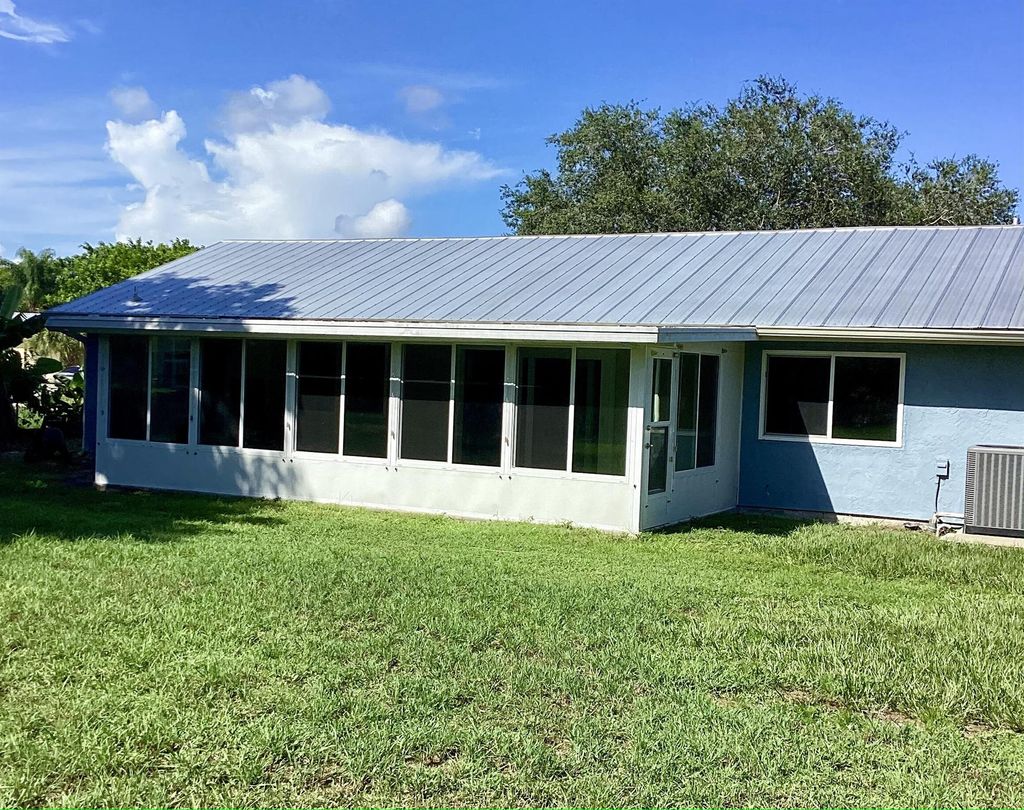 Photo of 366 SW Belmont Circle, Port Saint Lucie, FL 34953 (MLS # R11007428)