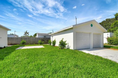 A home in Lake Worth Beach