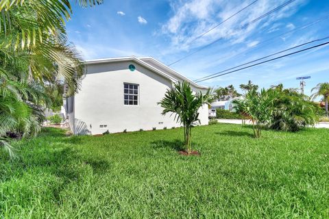 A home in Lake Worth Beach