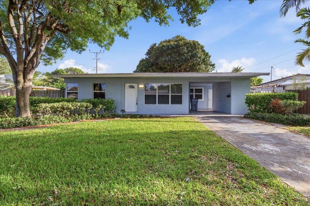 Photo of 1510 NE 32nd Place, Pompano Beach, FL 33064 (MLS # B26014477)