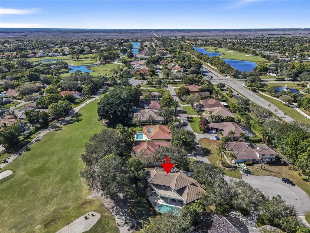 Photo of 7 Alnwick Rd, Palm Beach Gardens, FL 33418 (MLS # R11160605)