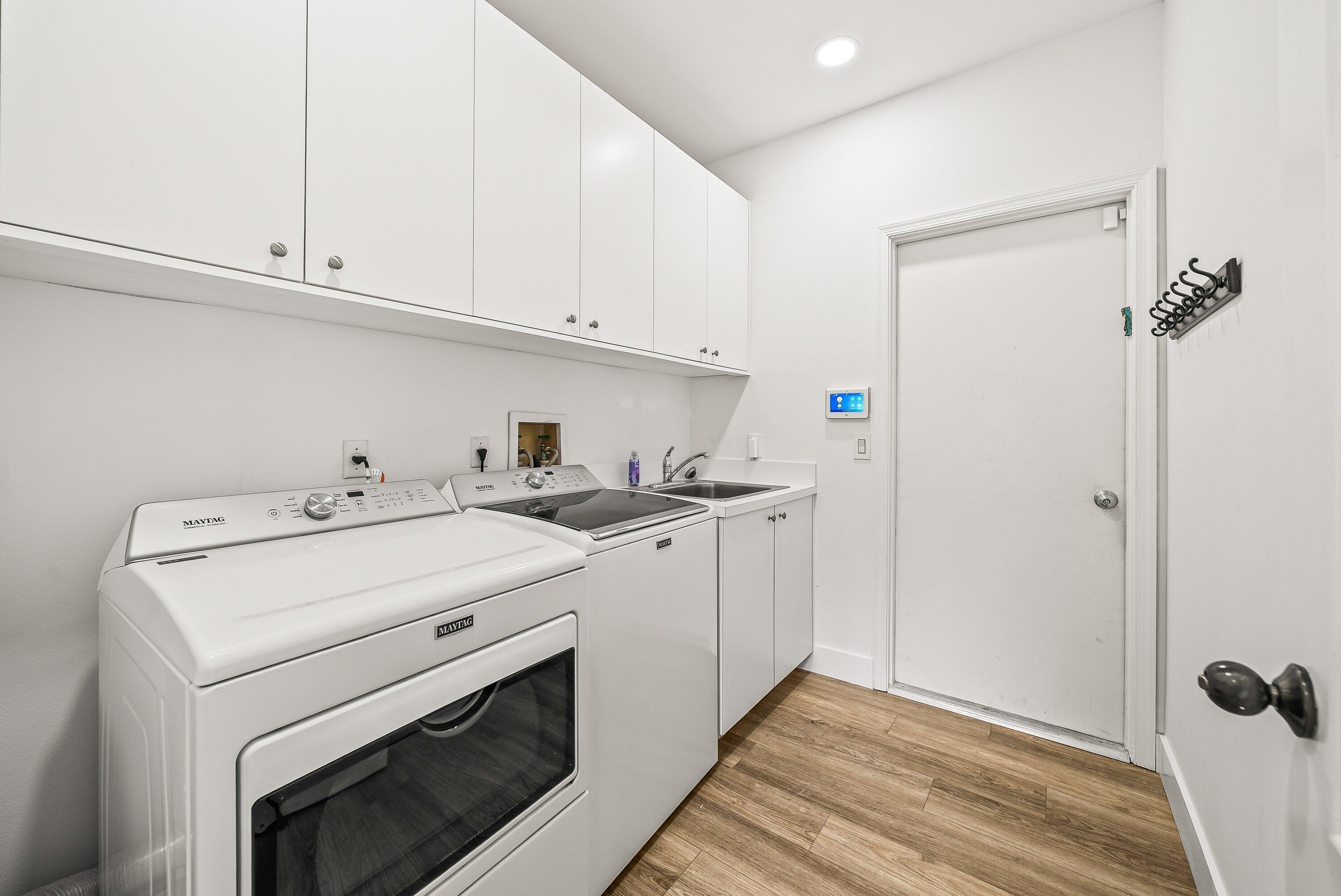 PGA RESORT COMMUNITY OF EAGLETON ESTATES - Residential