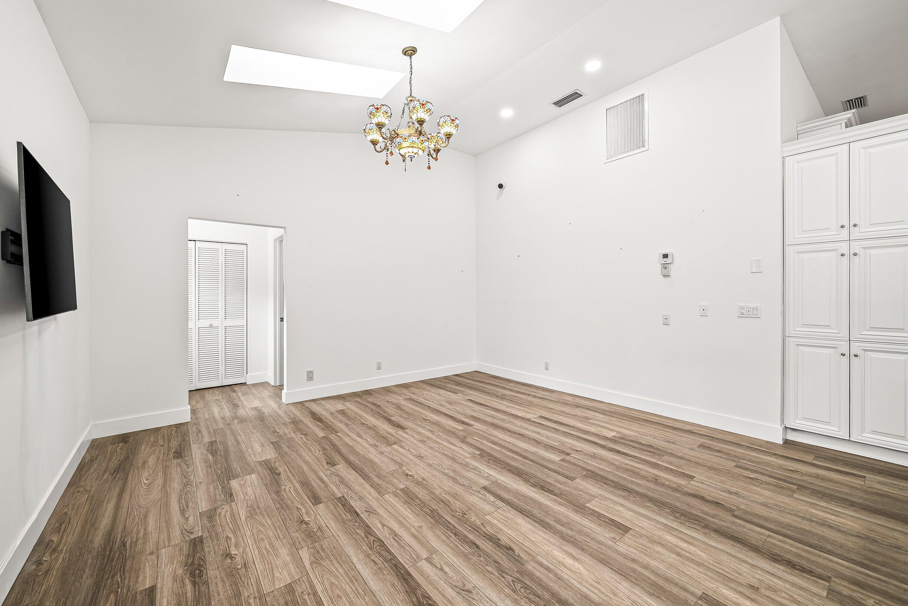 PGA RESORT COMMUNITY OF EAGLETON ESTATES - Residential