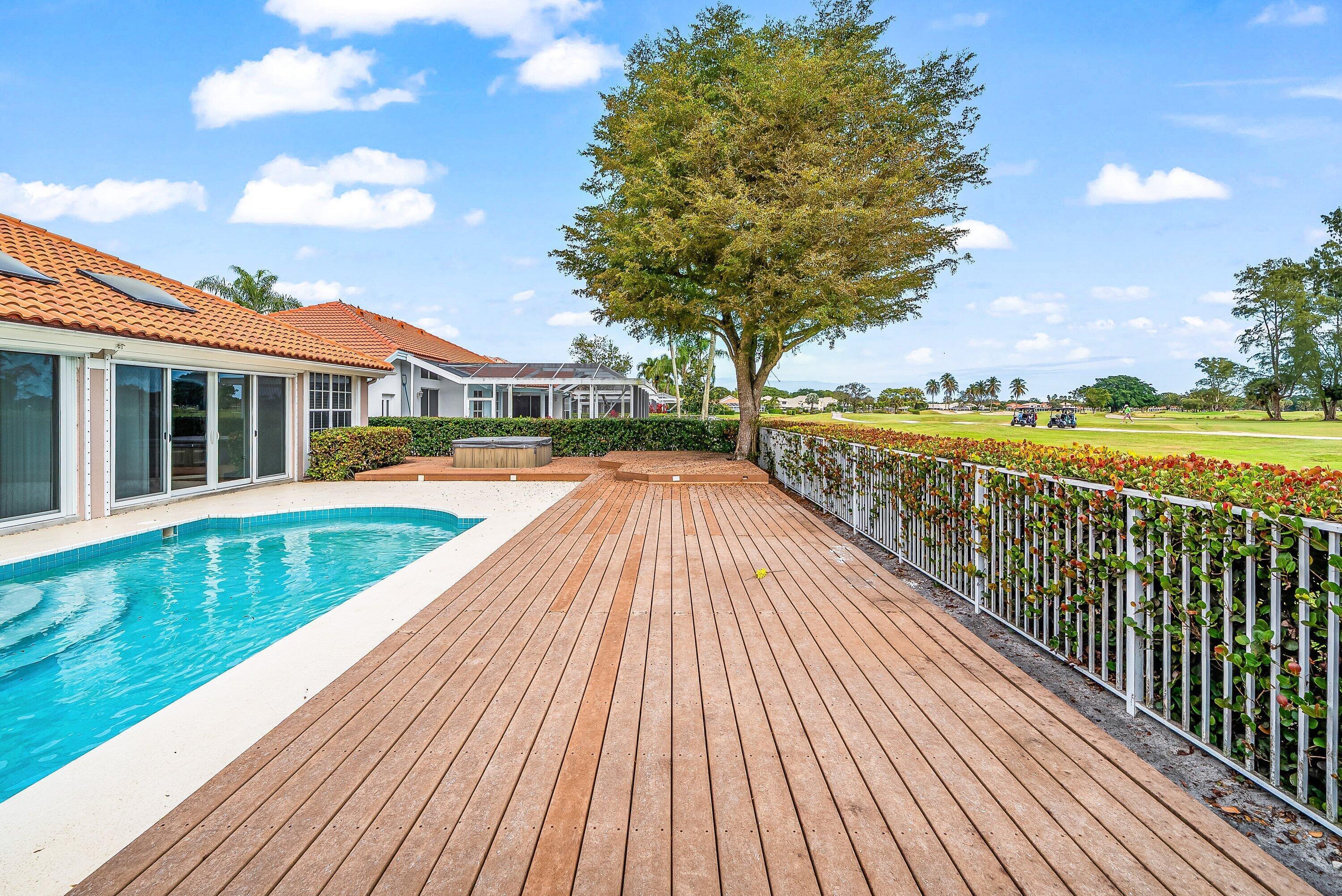 PGA RESORT COMMUNITY OF EAGLETON ESTATES - Residential