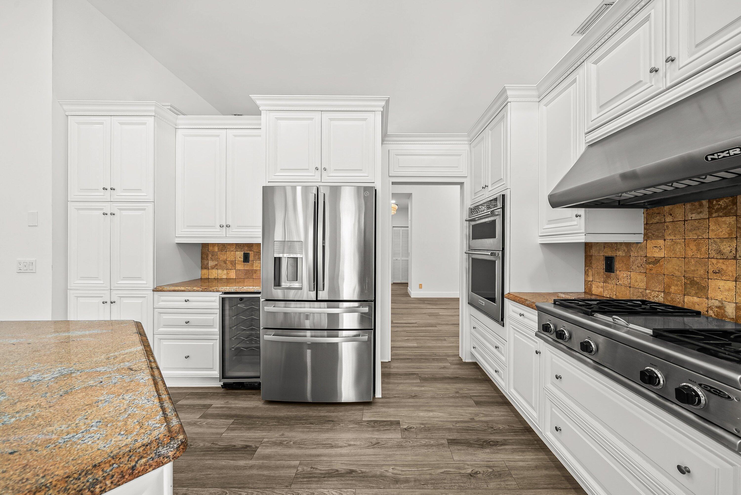 PGA RESORT COMMUNITY OF EAGLETON ESTATES - Residential