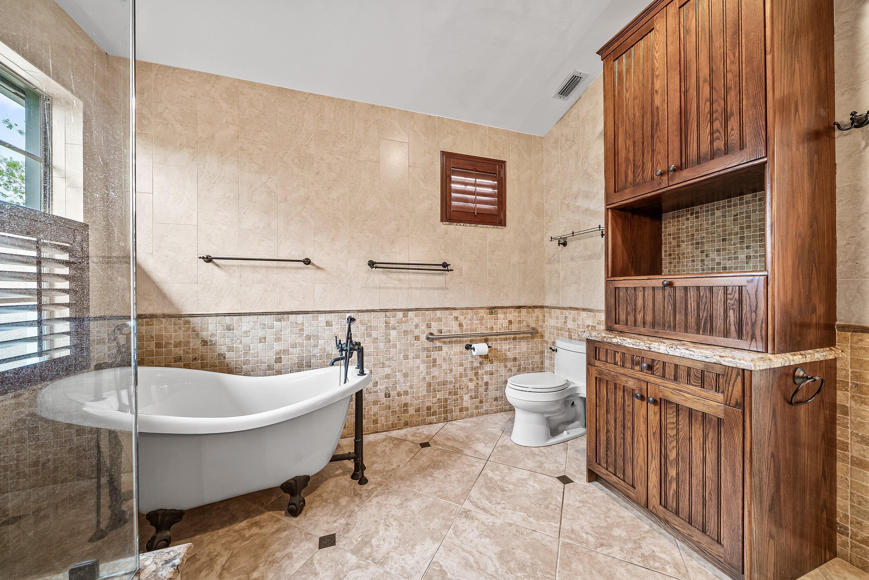 PGA RESORT COMMUNITY OF EAGLETON ESTATES - Residential