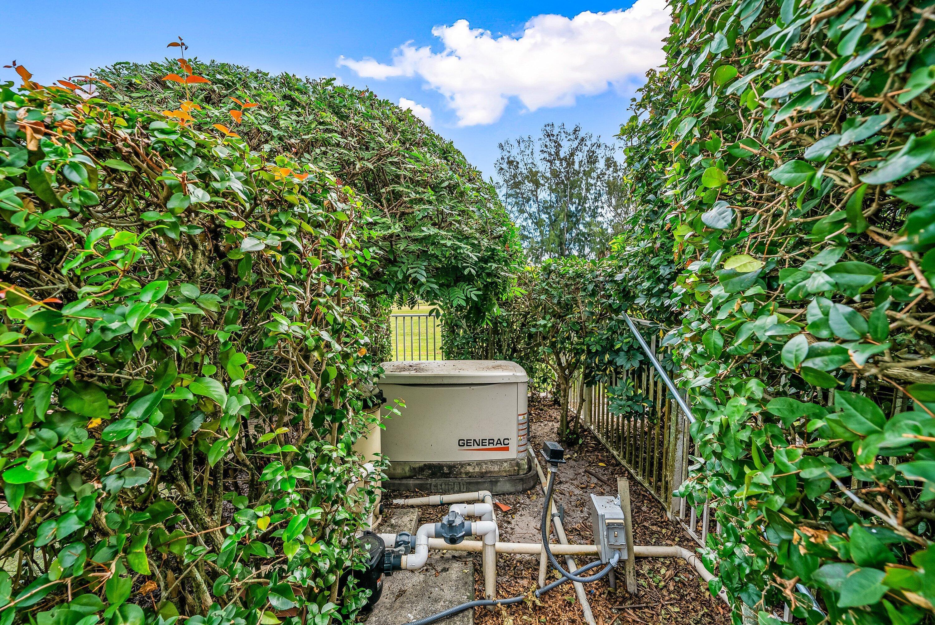 PGA RESORT COMMUNITY OF EAGLETON ESTATES - Residential