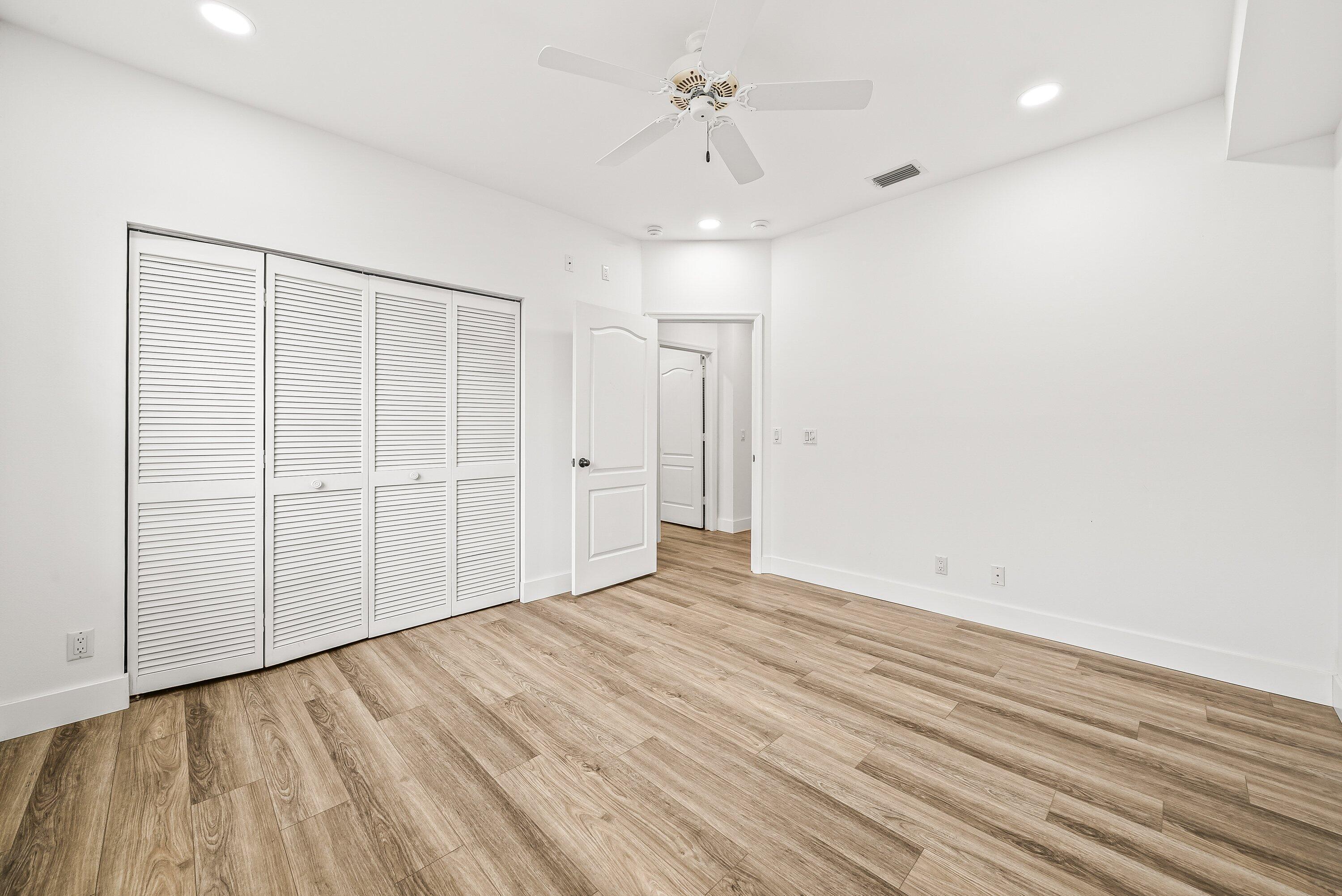 PGA RESORT COMMUNITY OF EAGLETON ESTATES - Residential