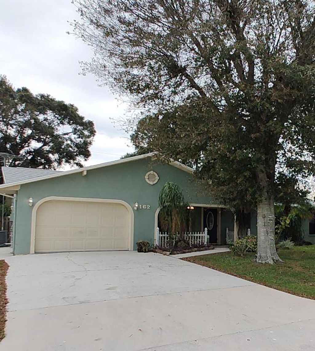 Photo of 162 NE Fatima Terrace, Port Saint Lucie, FL 34983 (MLS # R10934241)