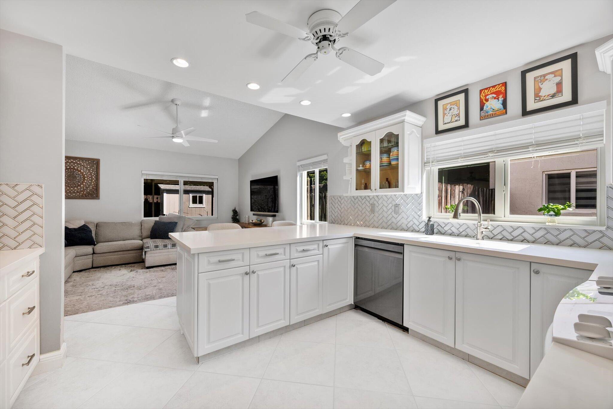 HAWKES BLUFF - Residential