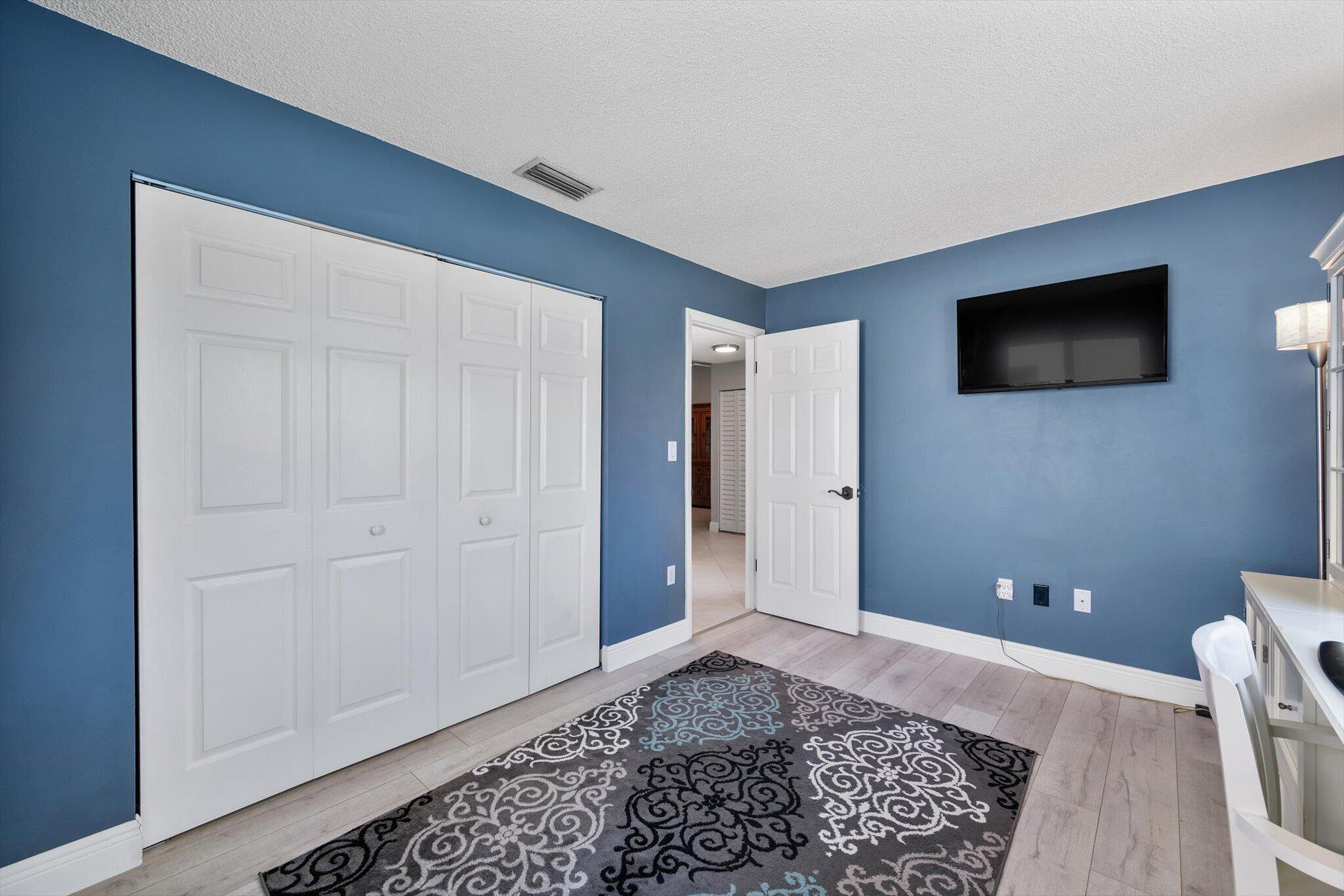 HAWKES BLUFF - Residential