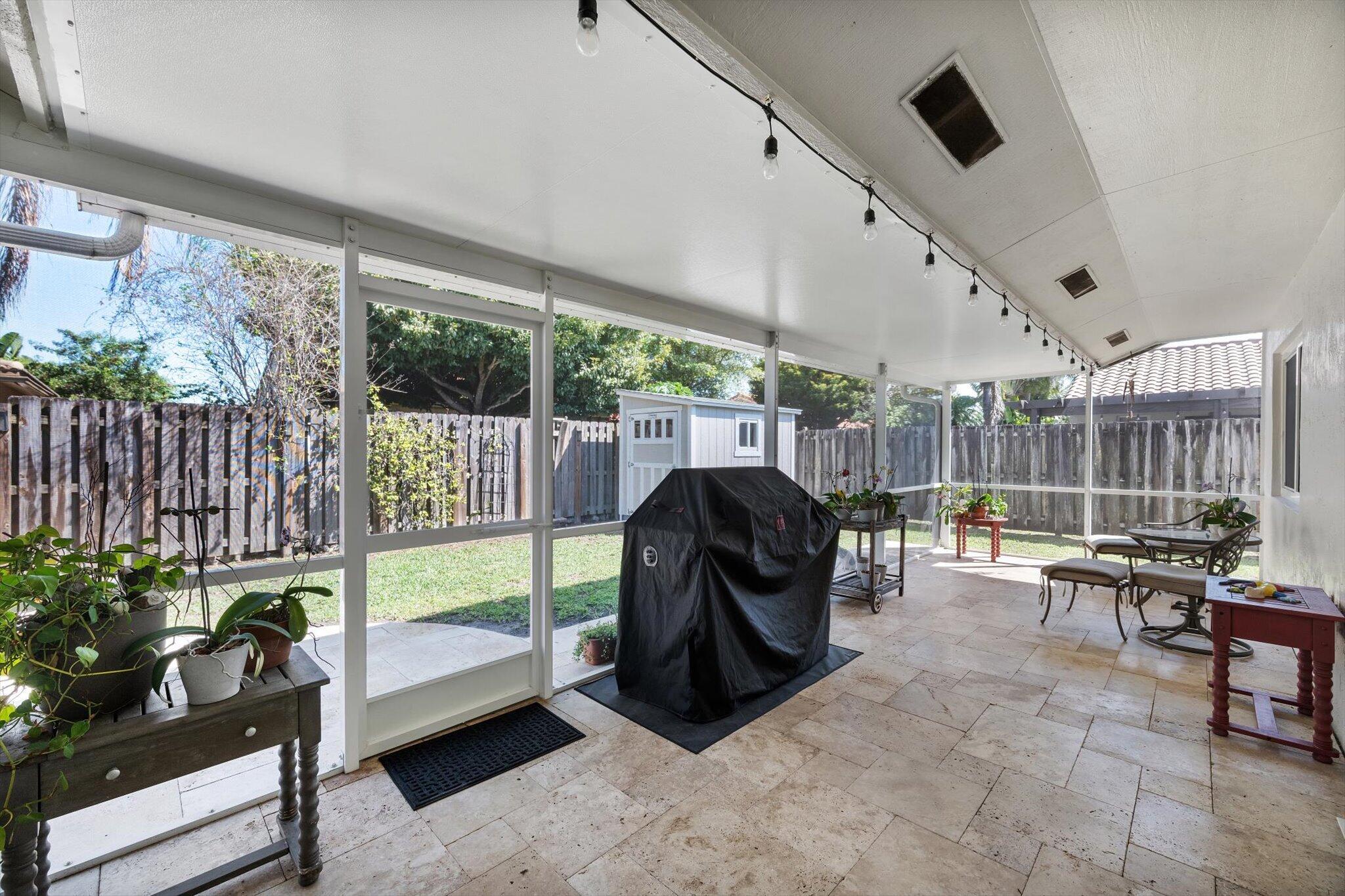 HAWKES BLUFF - Residential