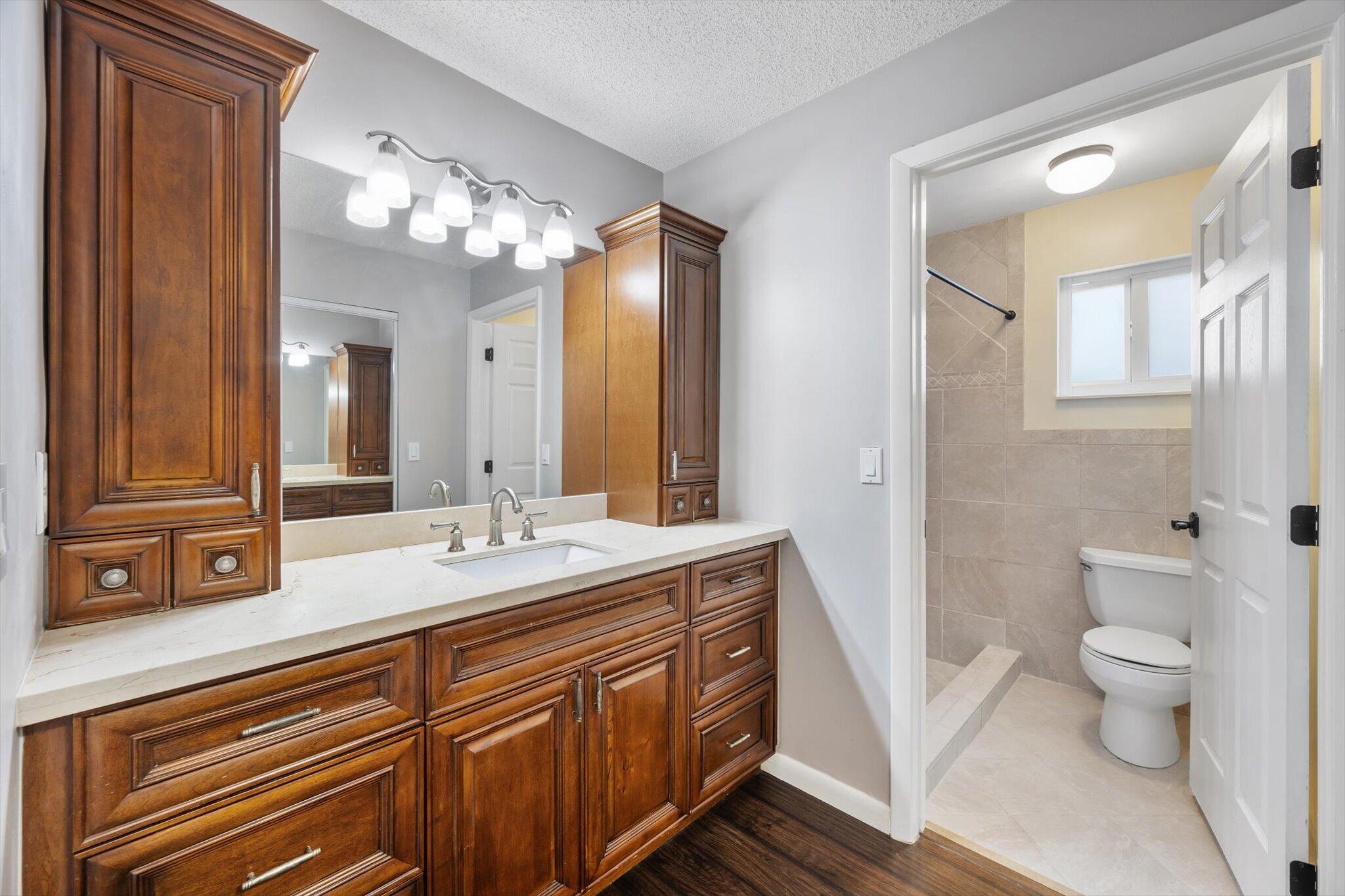 HAWKES BLUFF - Residential