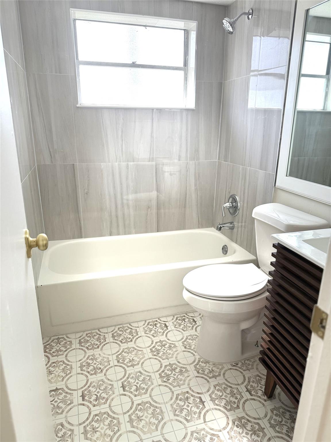 Forest Park Condo - Residential Lease