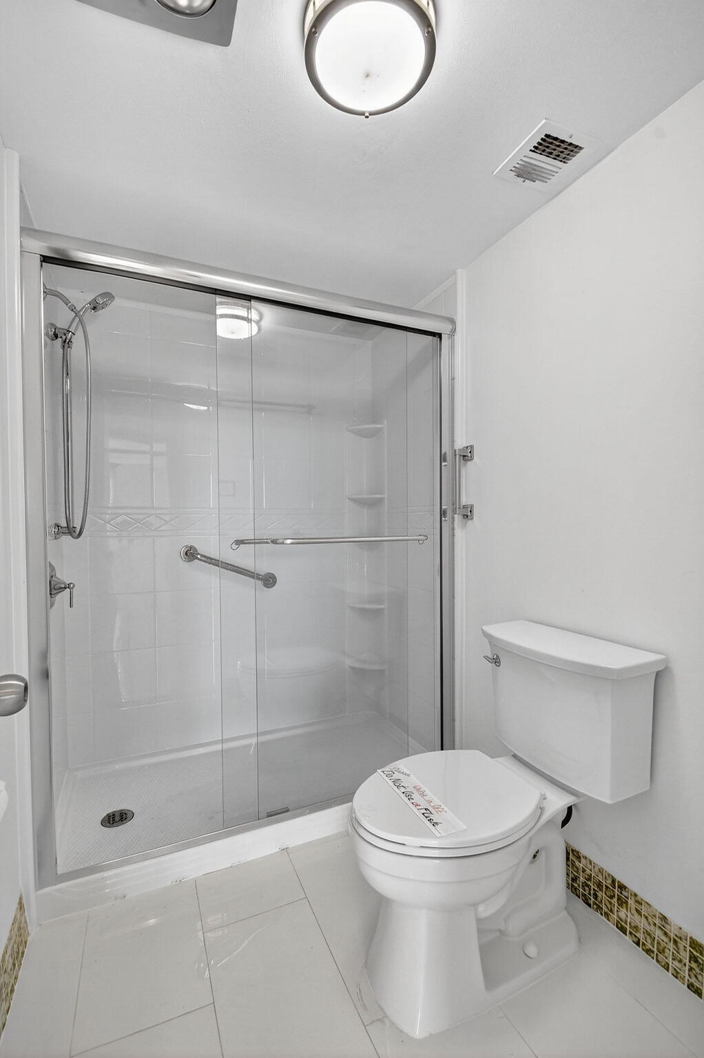 Lake Harbour Towers South - Residential