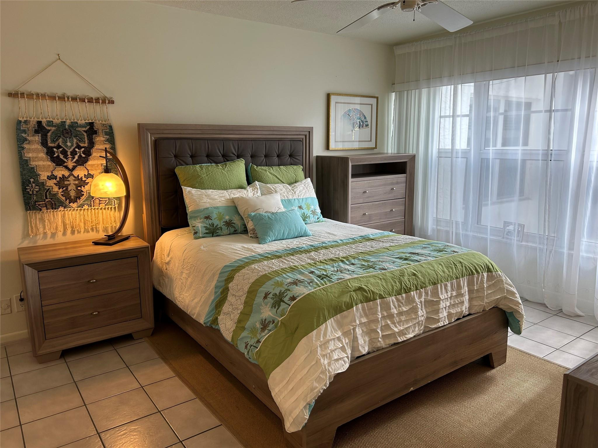 WARWICK CONDO - Residential Lease