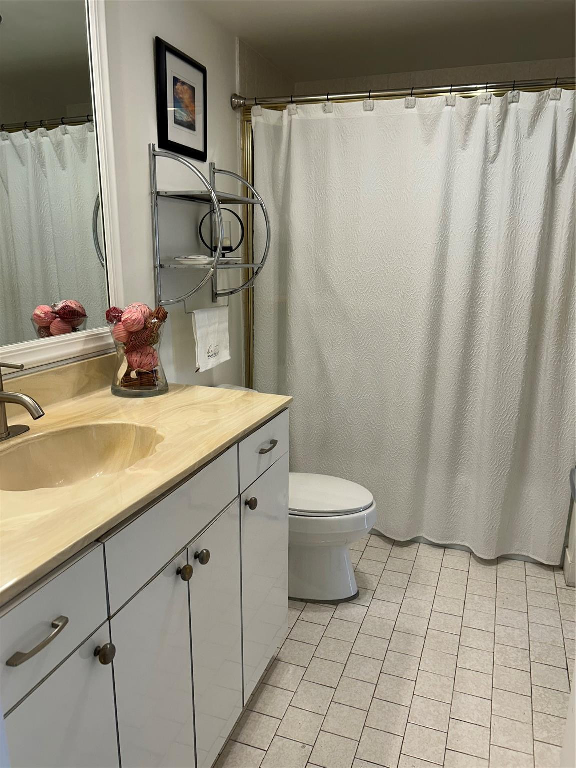 WARWICK CONDO - Residential Lease