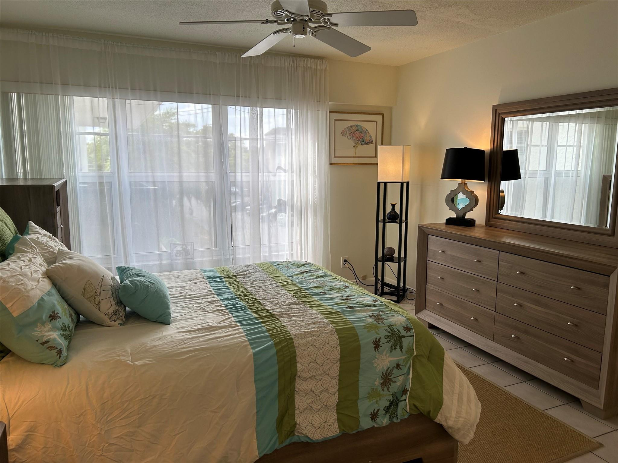 WARWICK CONDO - Residential Lease