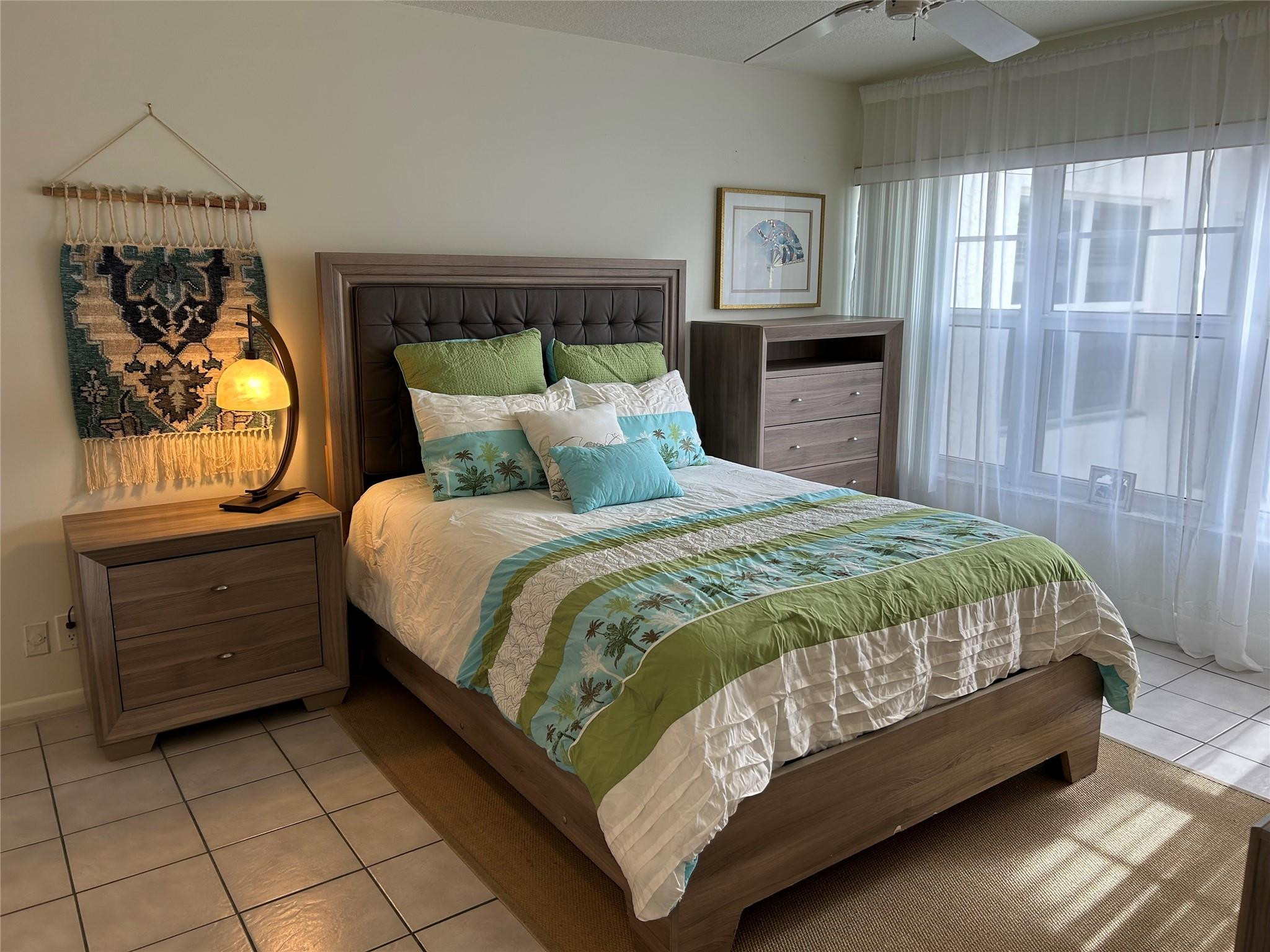 WARWICK CONDO - Residential Lease