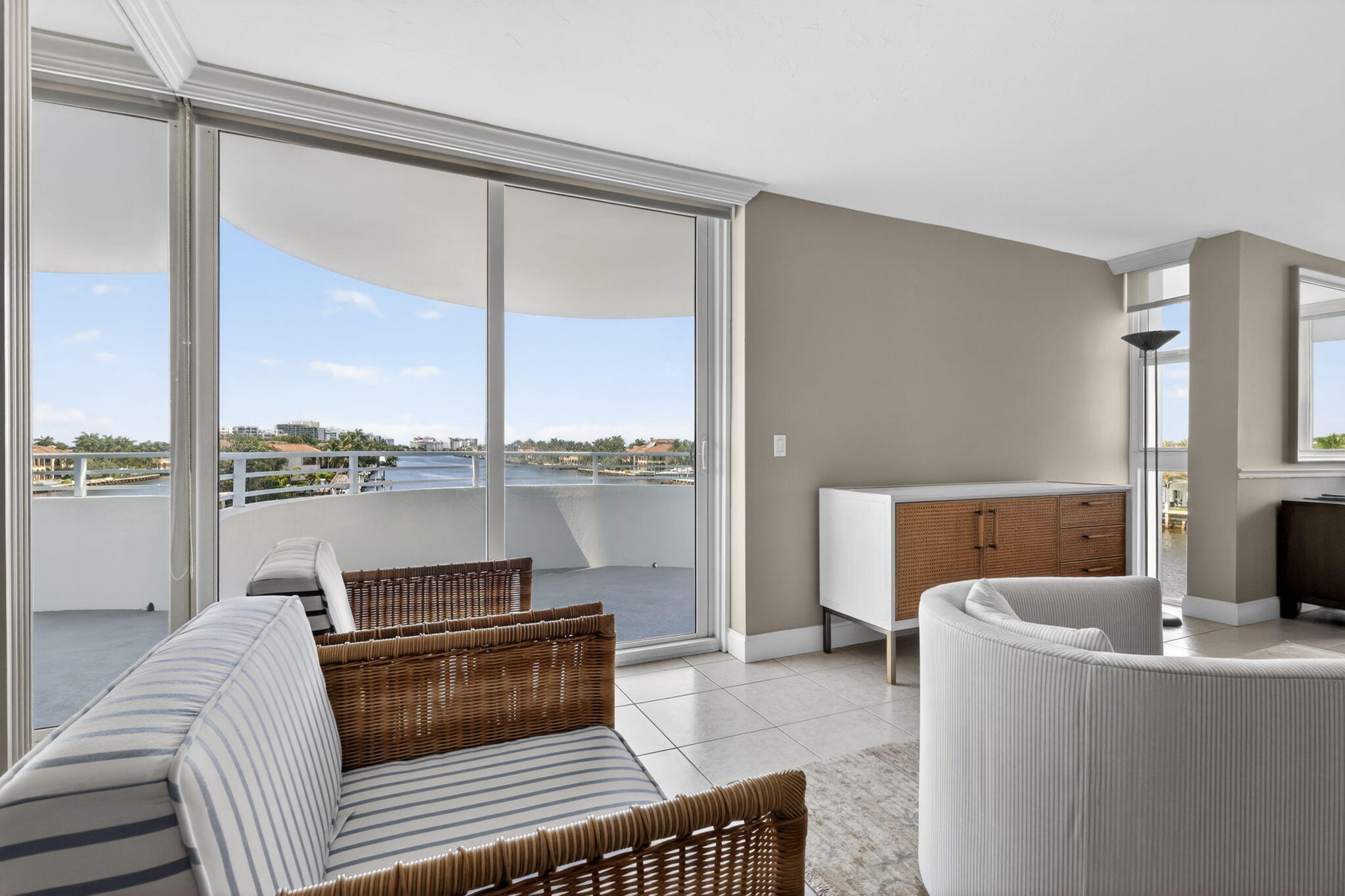 Coastal House - Residential