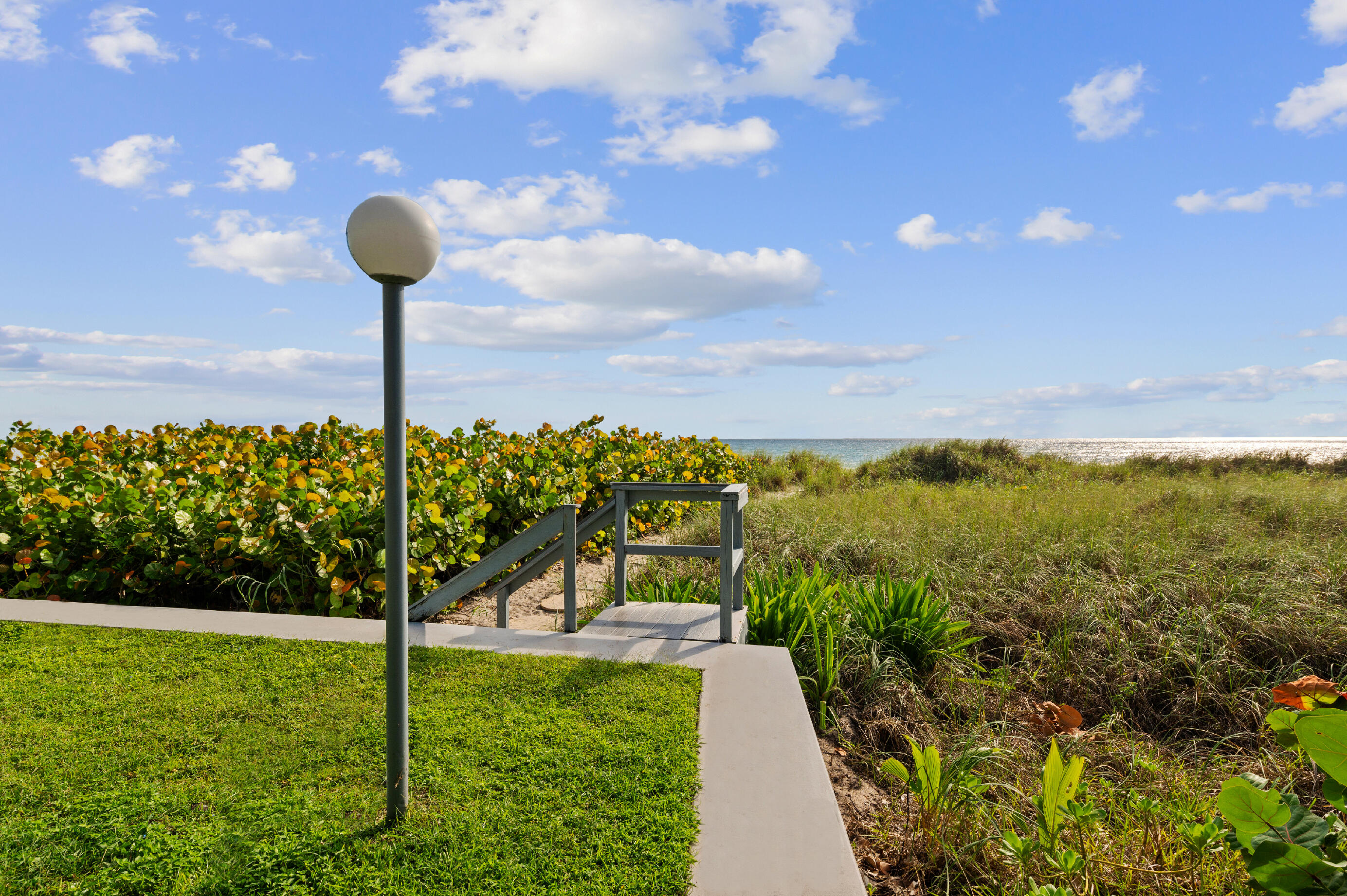 Coastal House - Residential