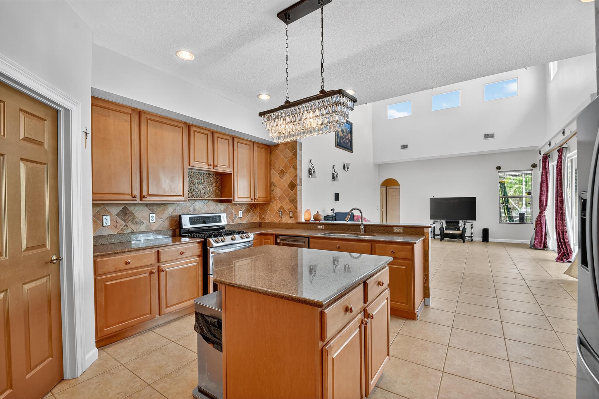 HAMILTON BAY SEC 1A AND 1 - Residential Lease