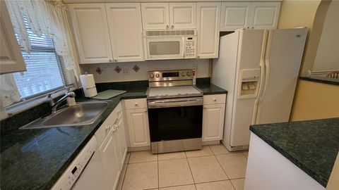 9261 Sunrise Lakes Blvd 212 Sunrise FL 33322