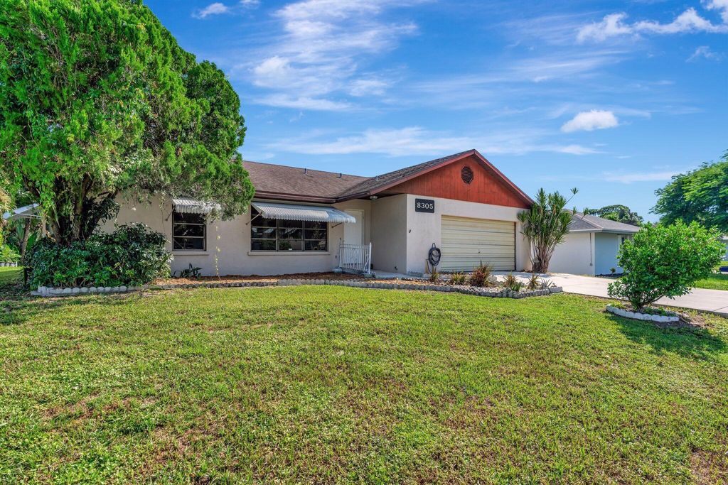 Photo of 8305 SE Boxwood Lane, Hobe Sound, FL 33455 (MLS # R11026002)