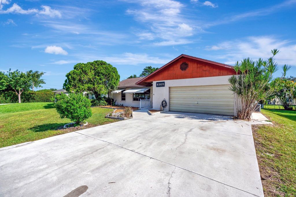 Photo of 8305 SE Boxwood Lane, Hobe Sound, FL 33455 (MLS # R11026002)