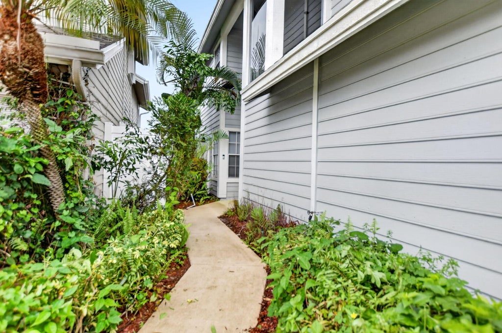 Photo of 5283 PARK PLACE Circle, Boca Raton, FL 33486 (MLS # B26074815)