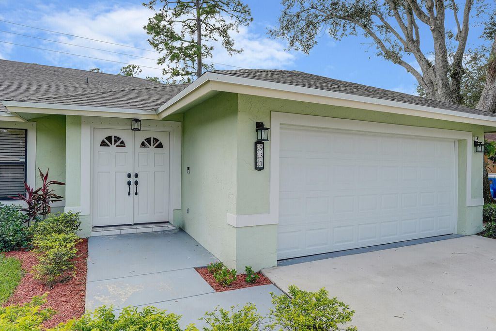 Photo of 931 Citrus Place, Wellington, FL 33414 (MLS # R11029656)