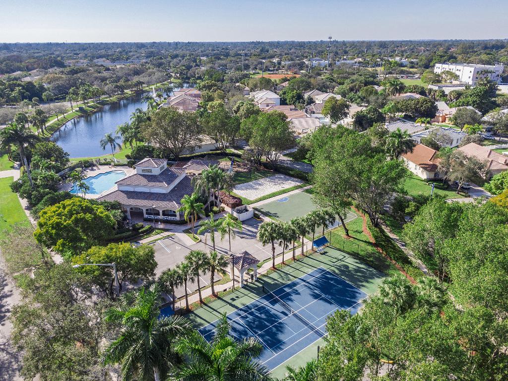 REGENCY LAKES AT COCONUT CREEK - Residential Lease