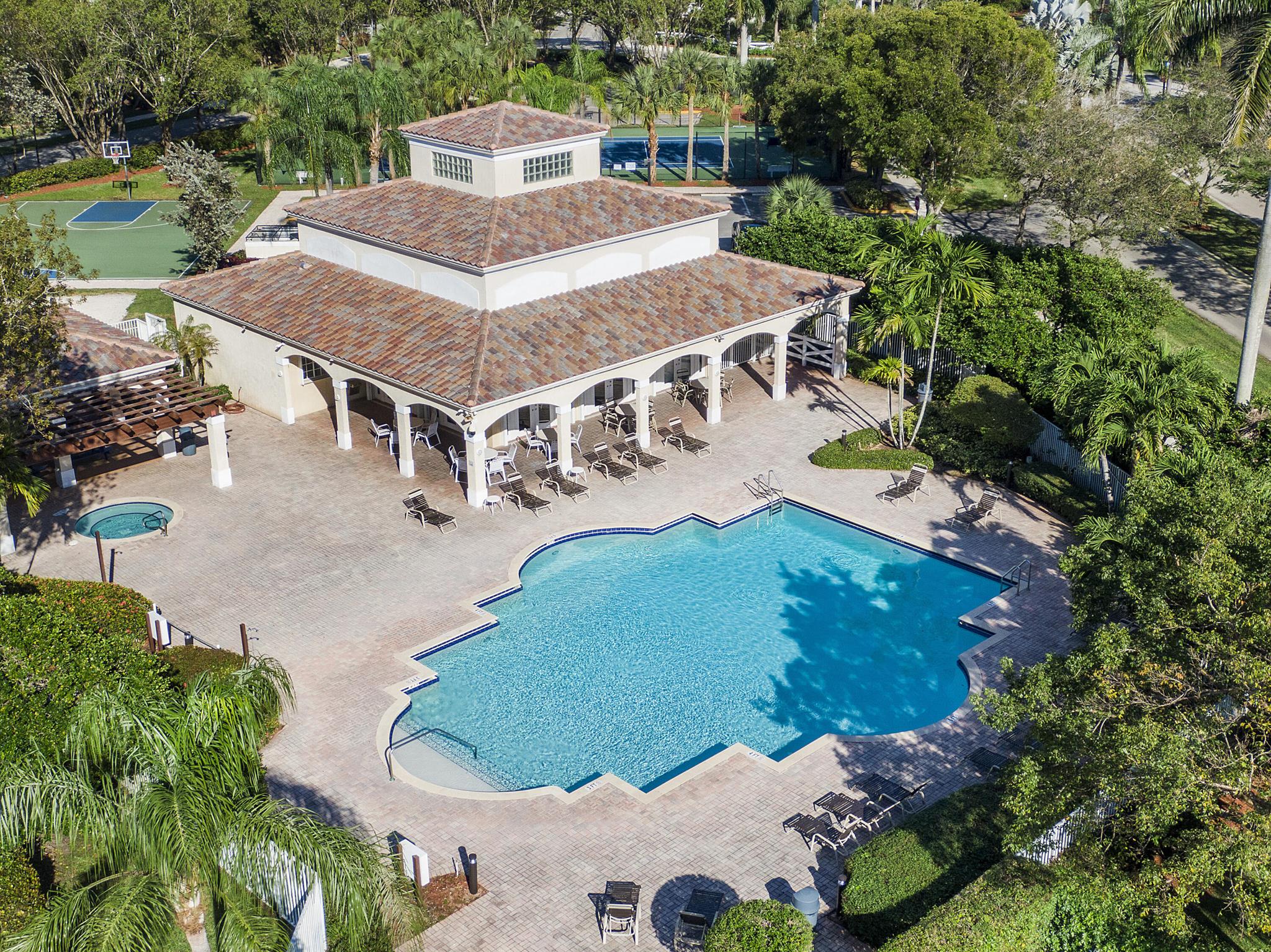 REGENCY LAKES AT COCONUT - Residential Lease