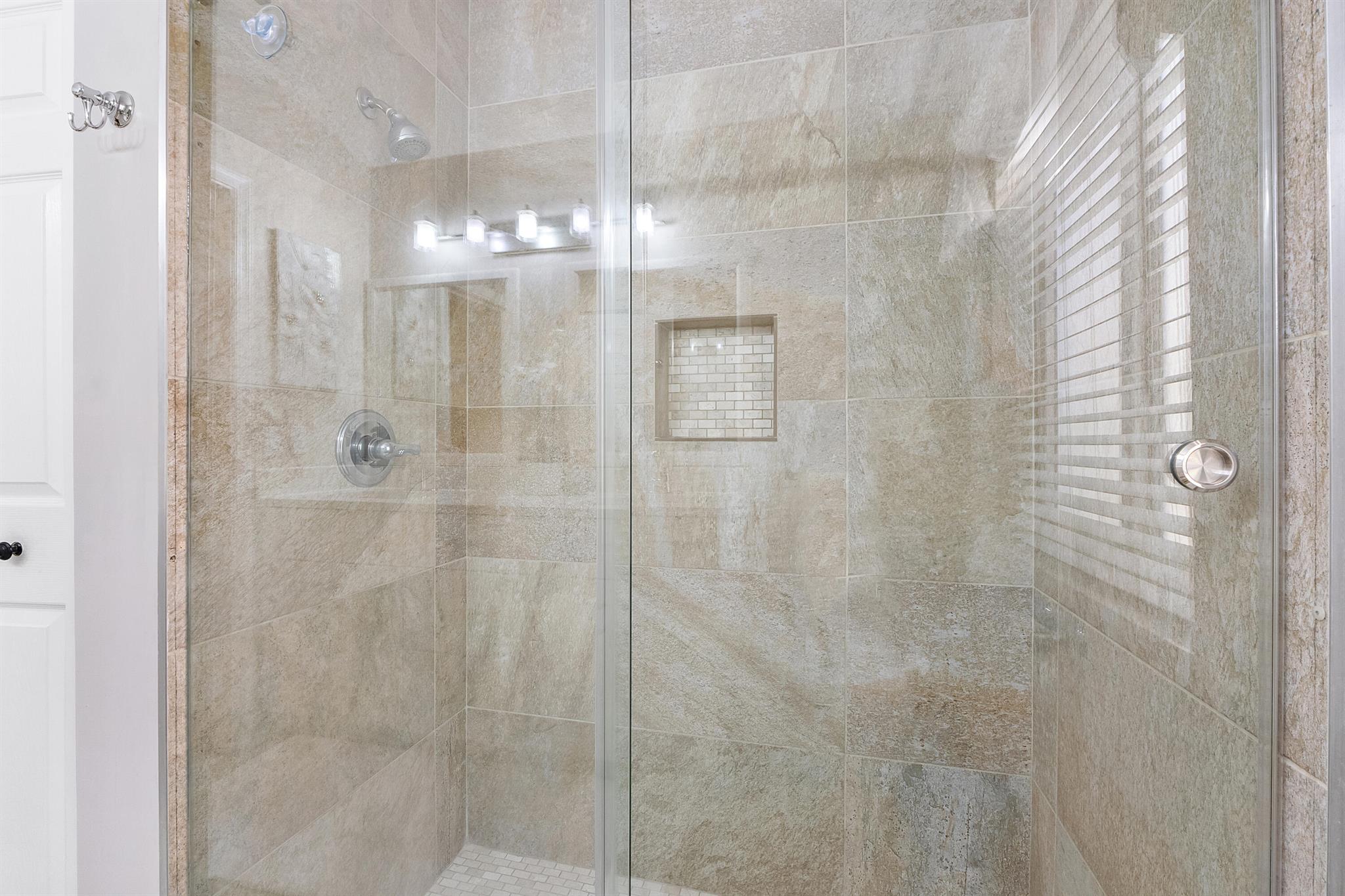 REGENCY LAKES AT COCONUT - Residential Lease