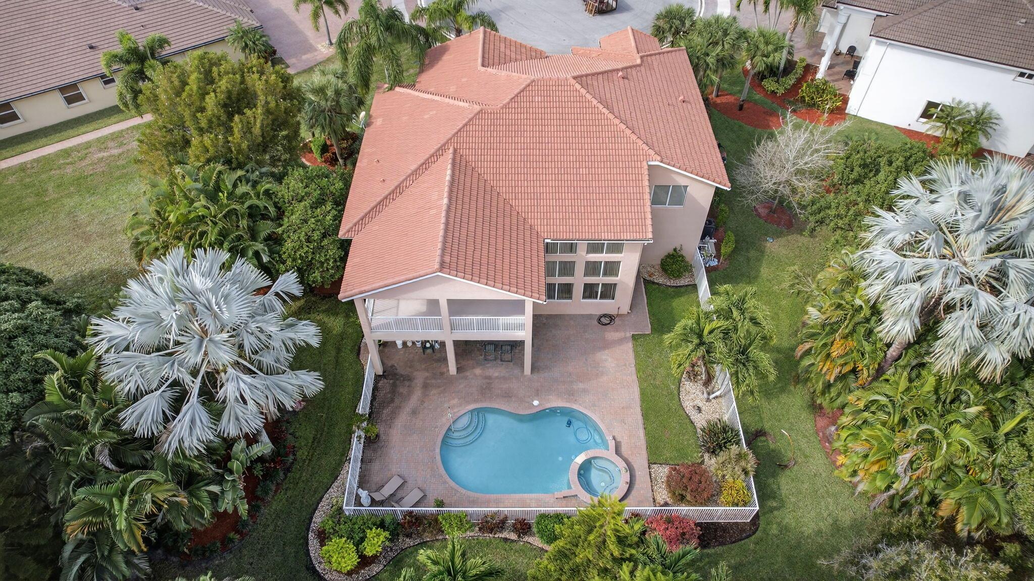 ISLES AT WELLINGTON 7 - Residential