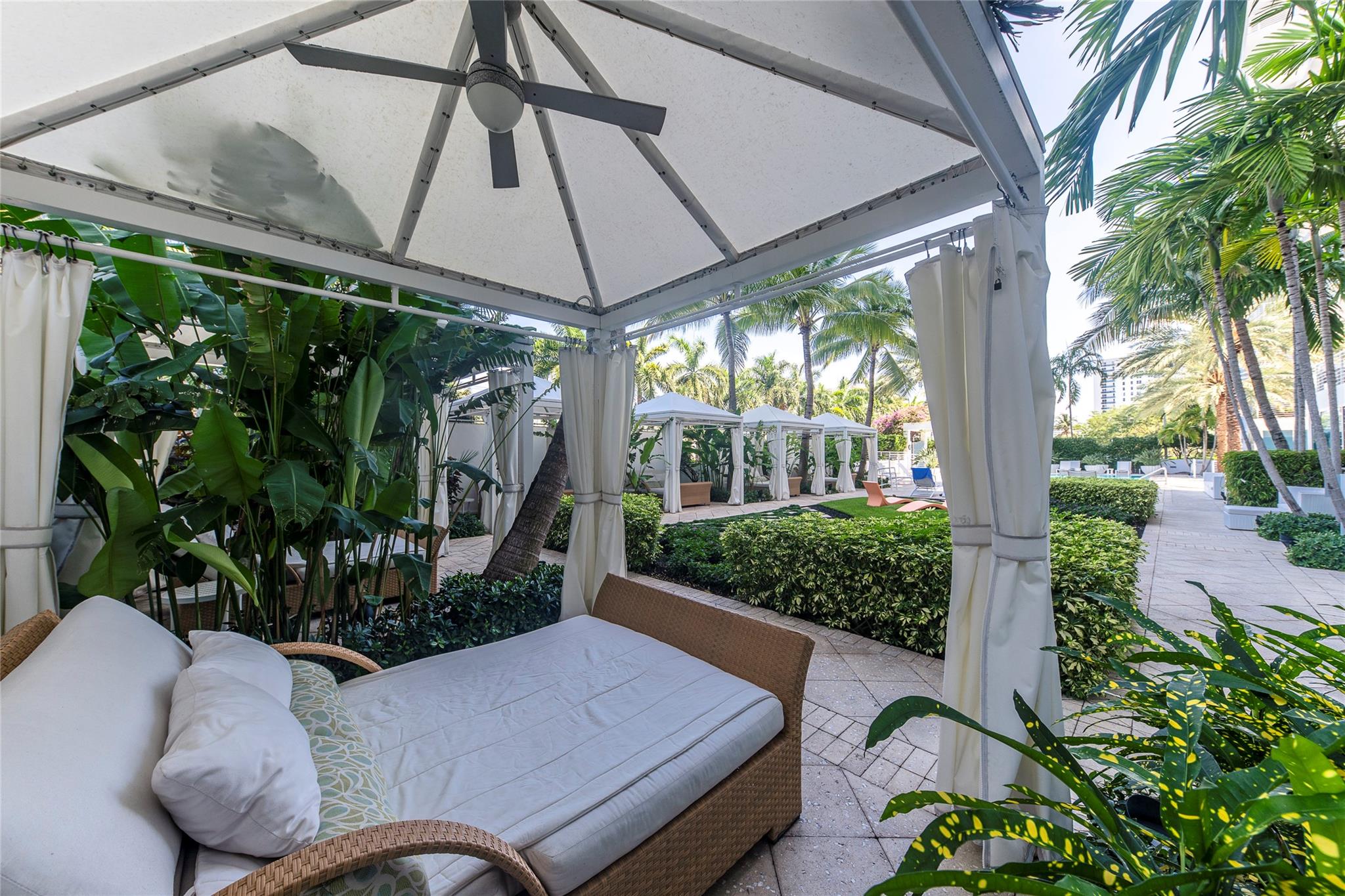 Sapphire Fort Lauderdale - Residential