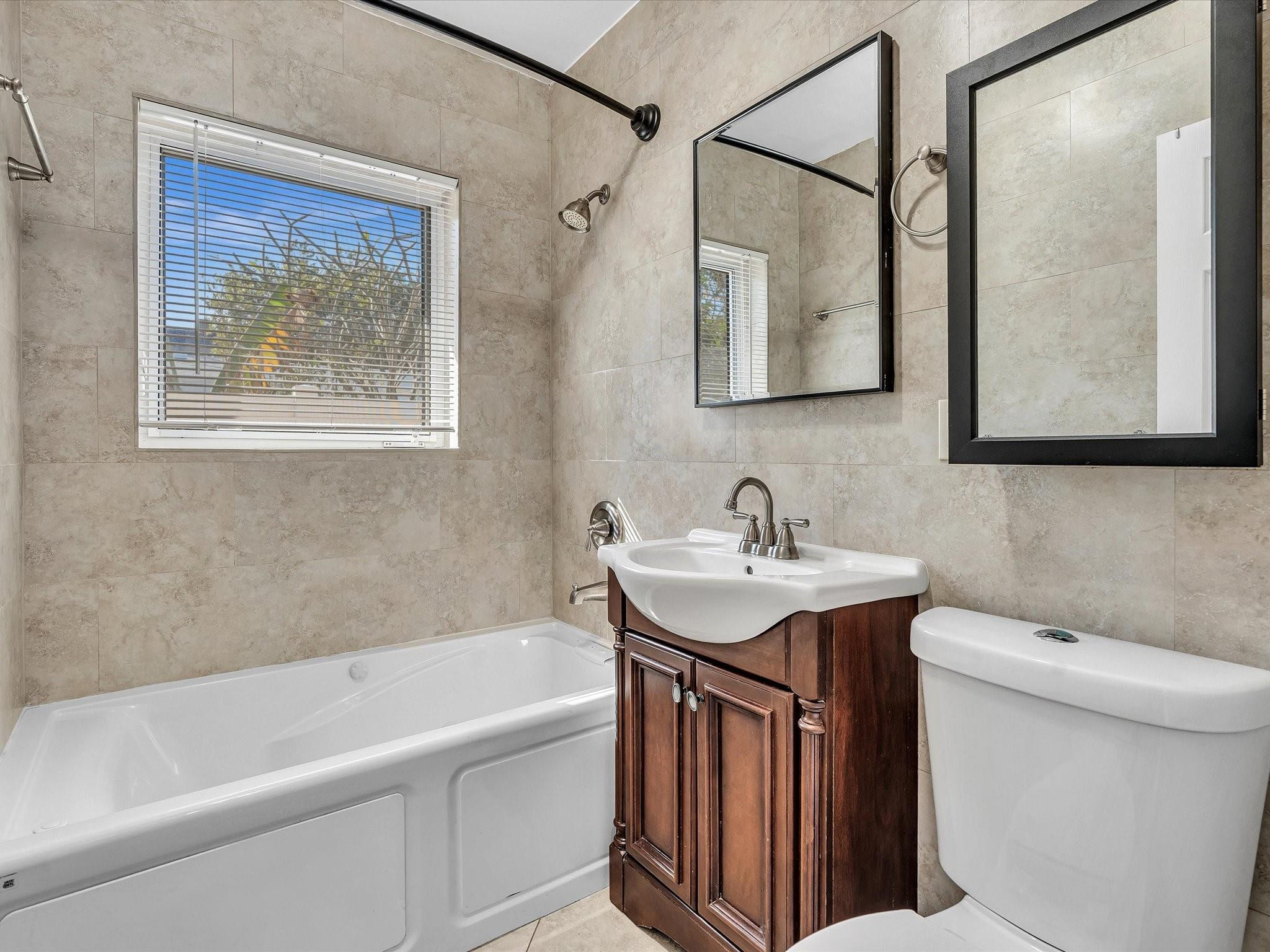 Lauder Gate Isles 28-17 B - Residential Lease