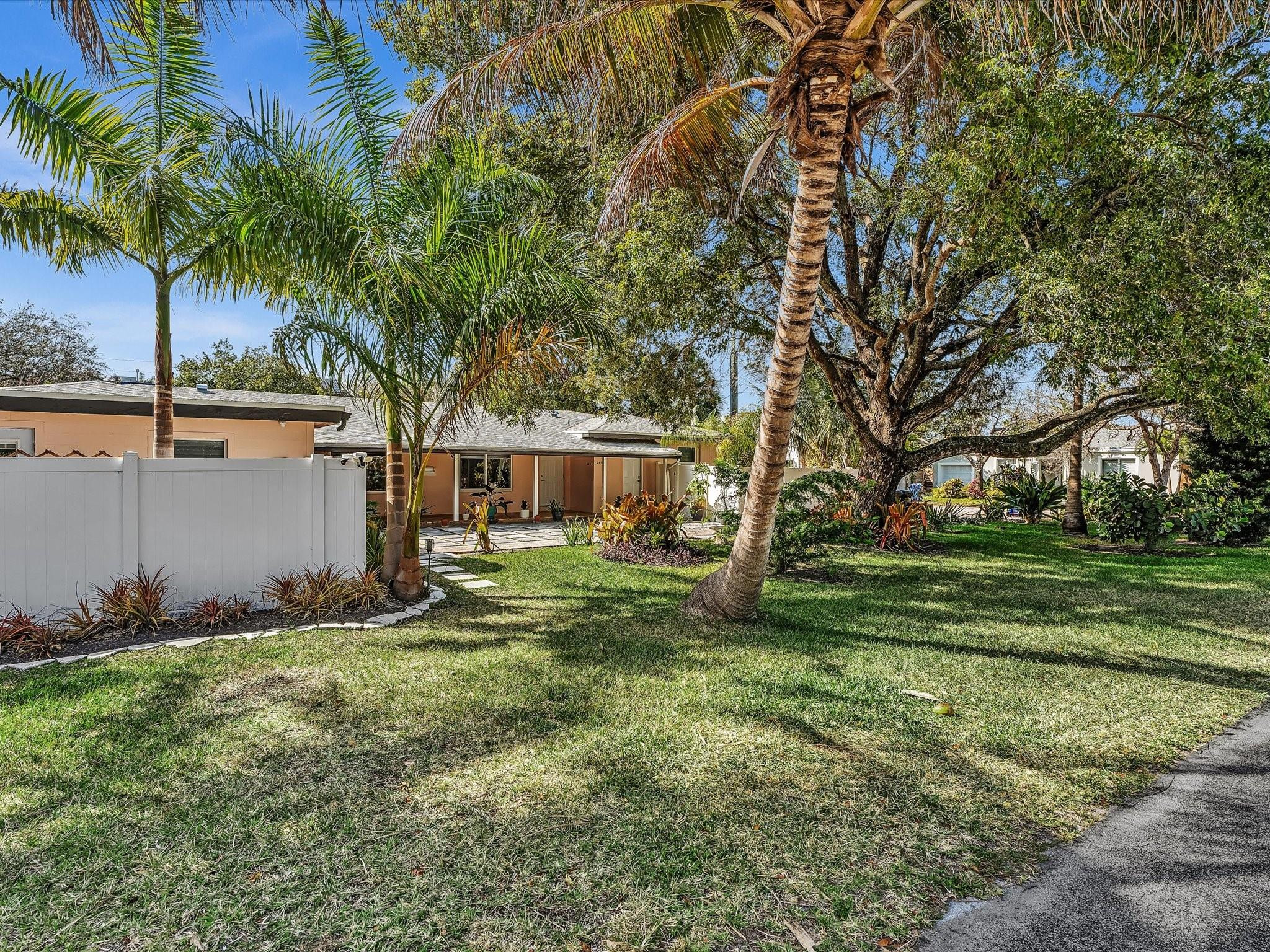 Lauder Gate Isles 28-17 B - Residential Lease