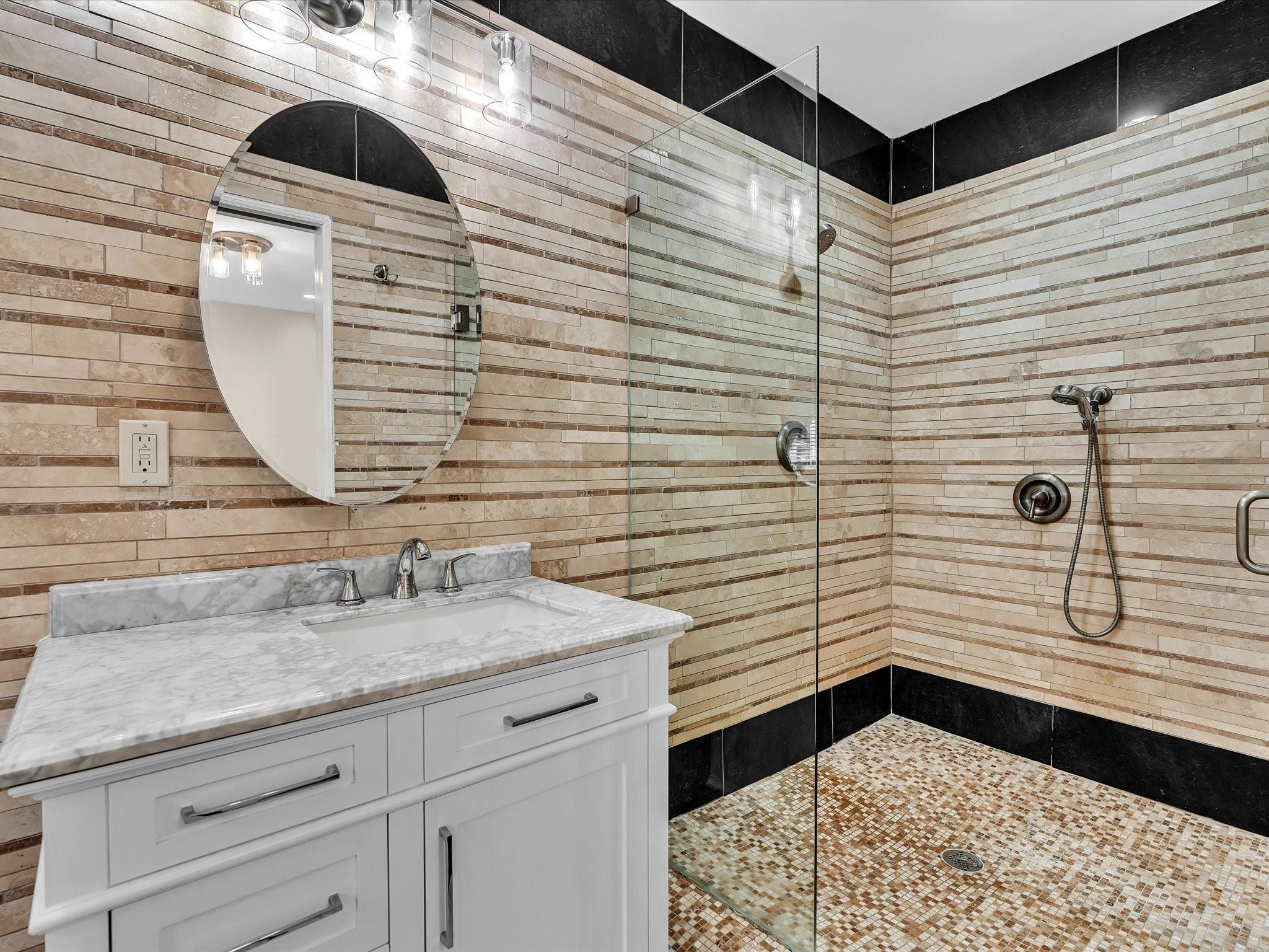 Lauder Gate Isles 28-17 B - Residential Lease