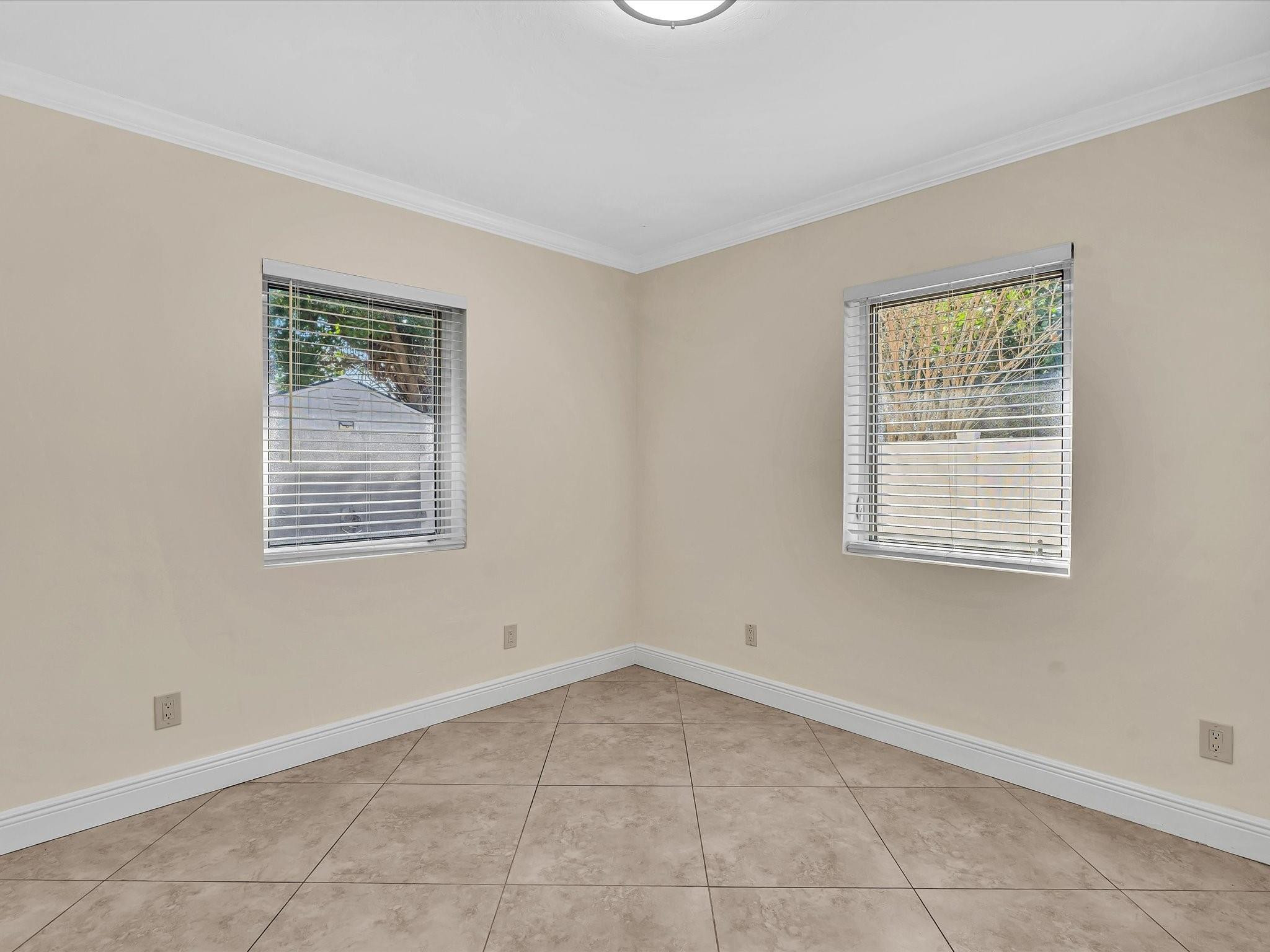 Lauder Gate Isles 28-17 B - Residential Lease