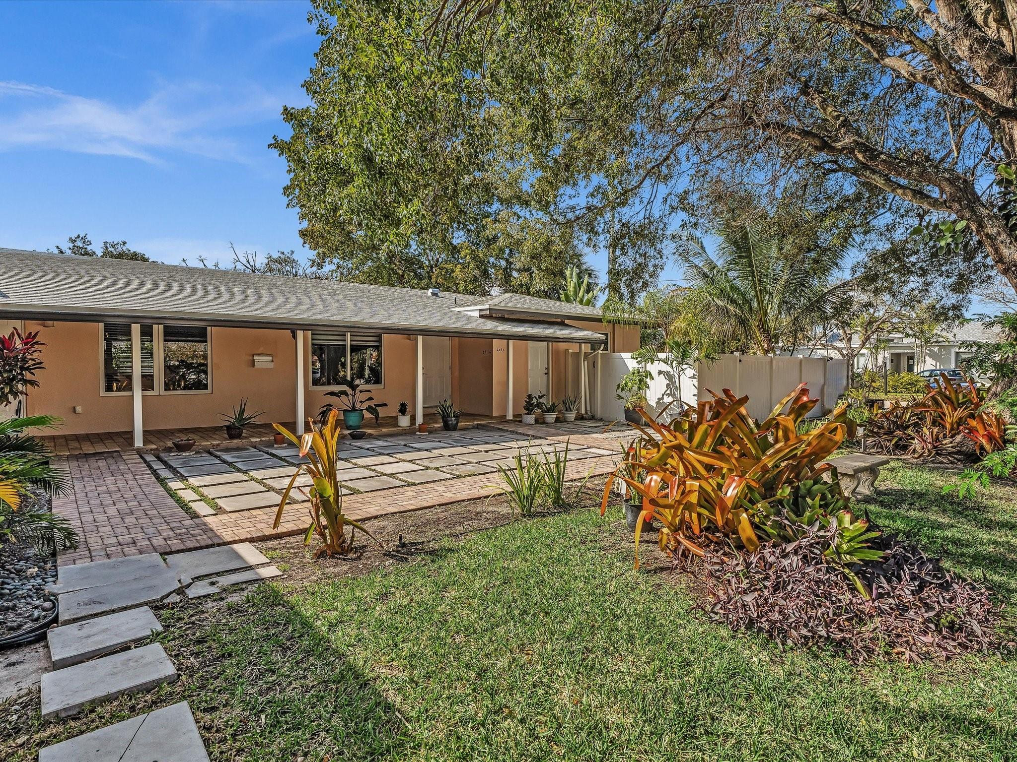 Lauder Gate Isles 28-17 B - Residential Lease