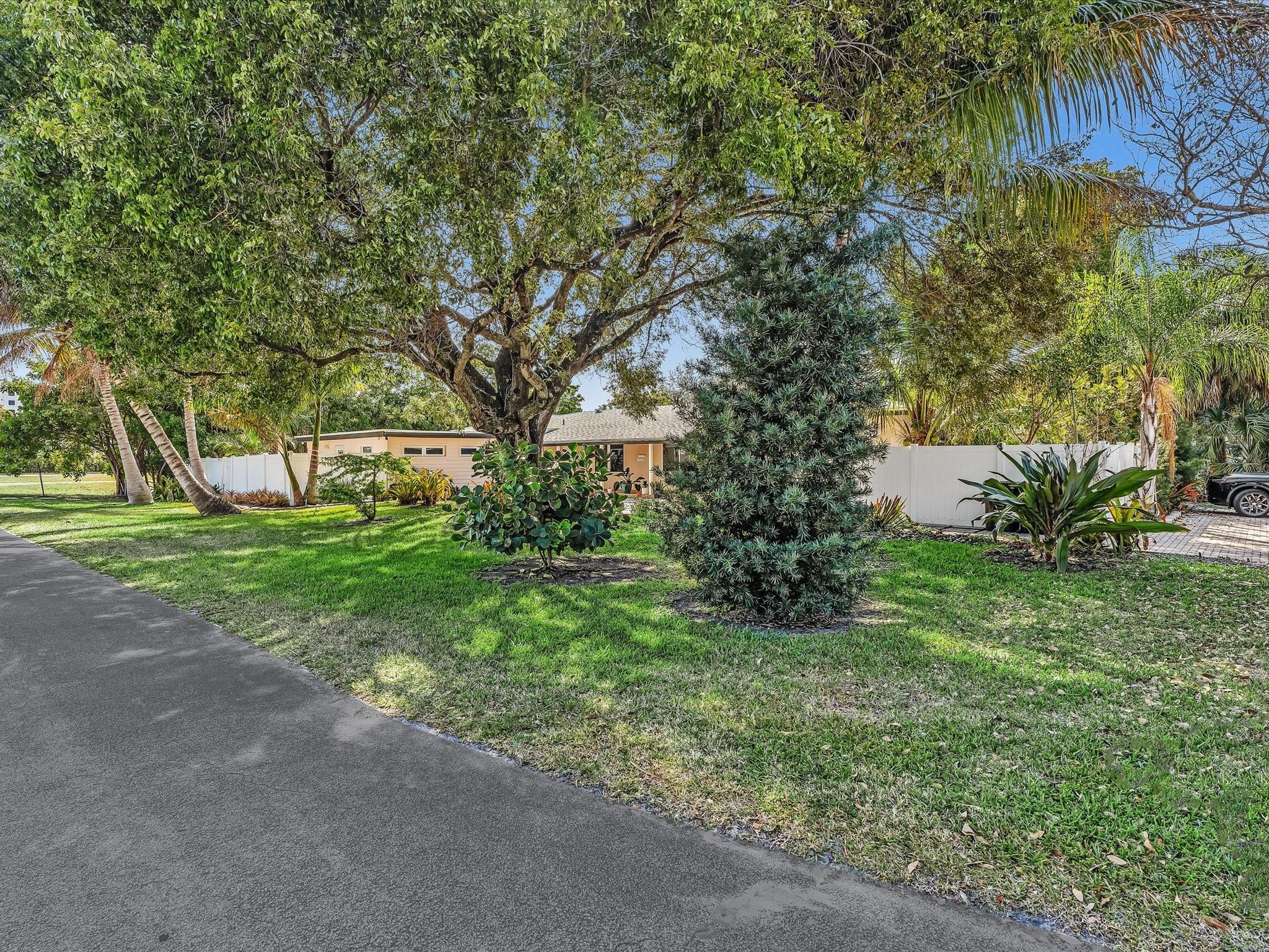 Lauder Gate Isles 28-17 B - Residential Lease