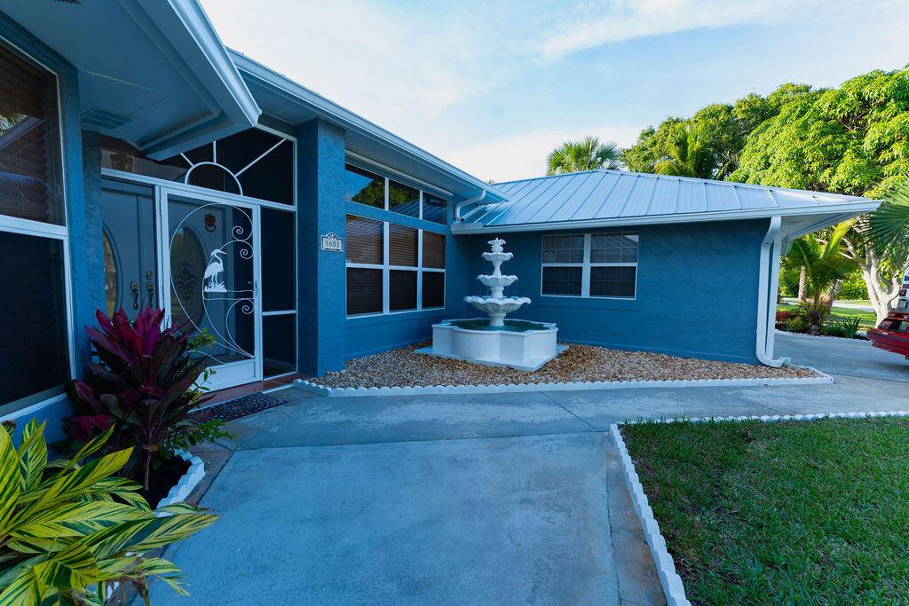 3852 SW Ramspeck Street