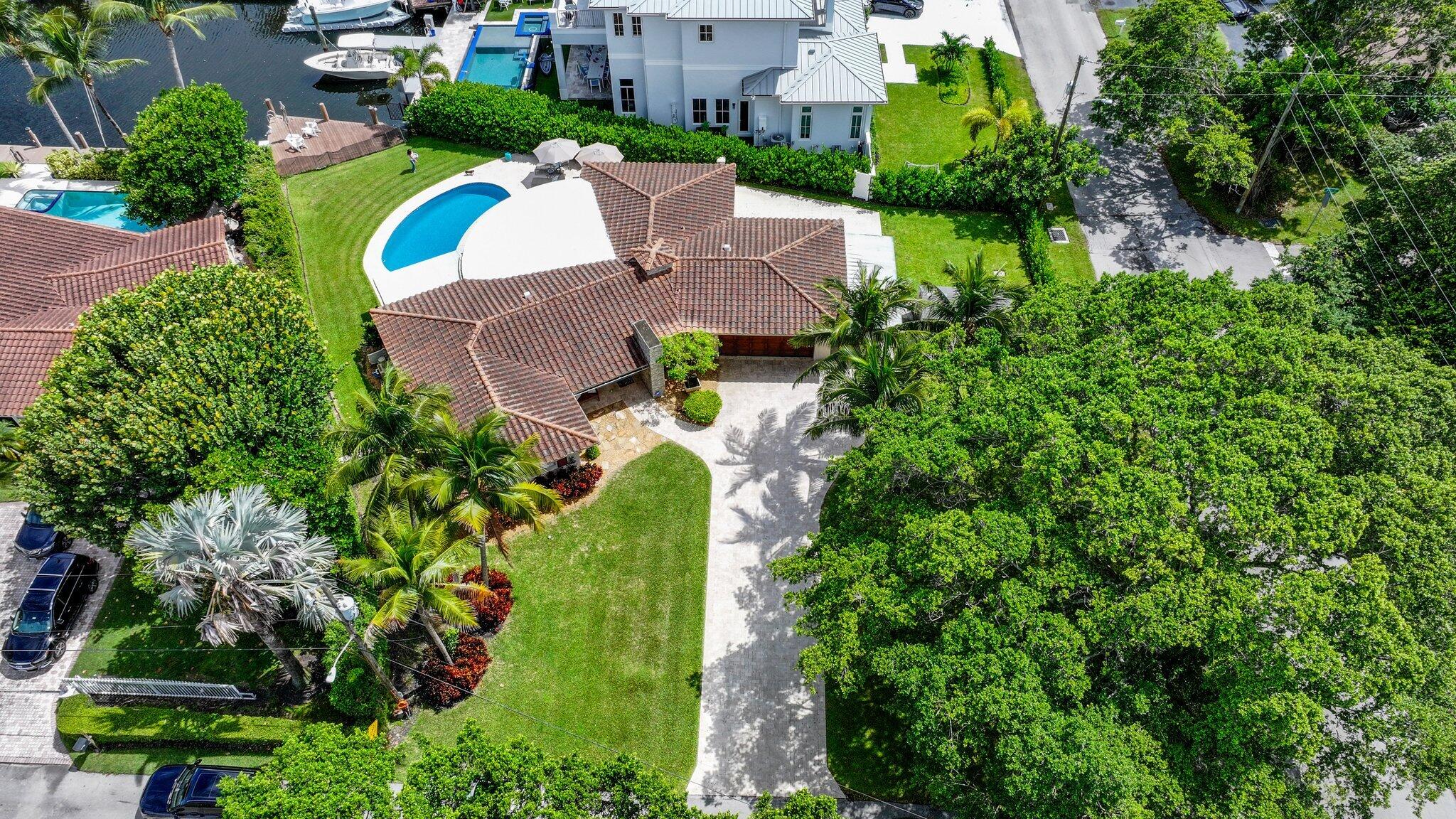 910 Banyan Drive