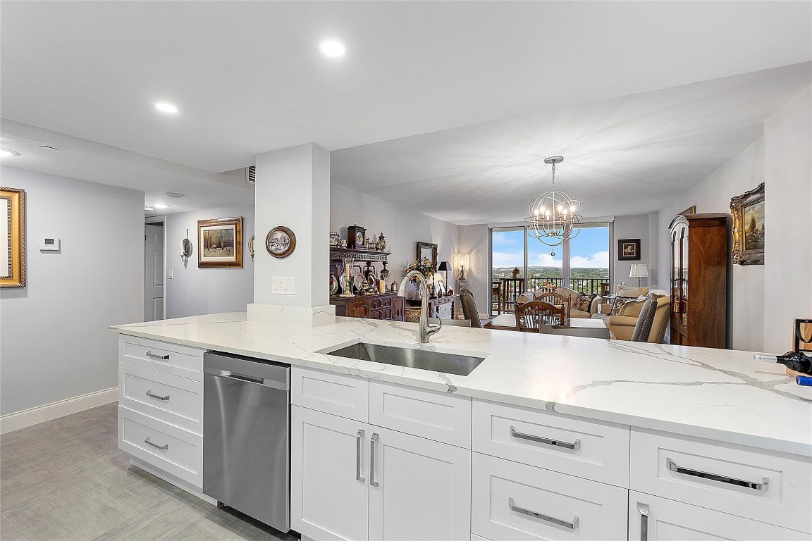 OPAL TOWERS WEST - Residential